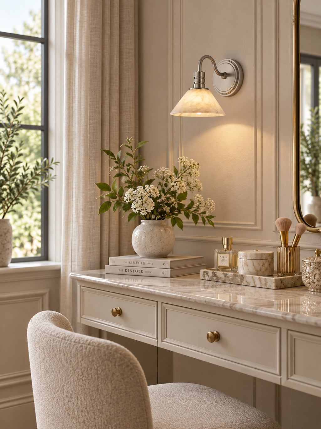 Katelin Alabaster Wall Sconce – detail 3